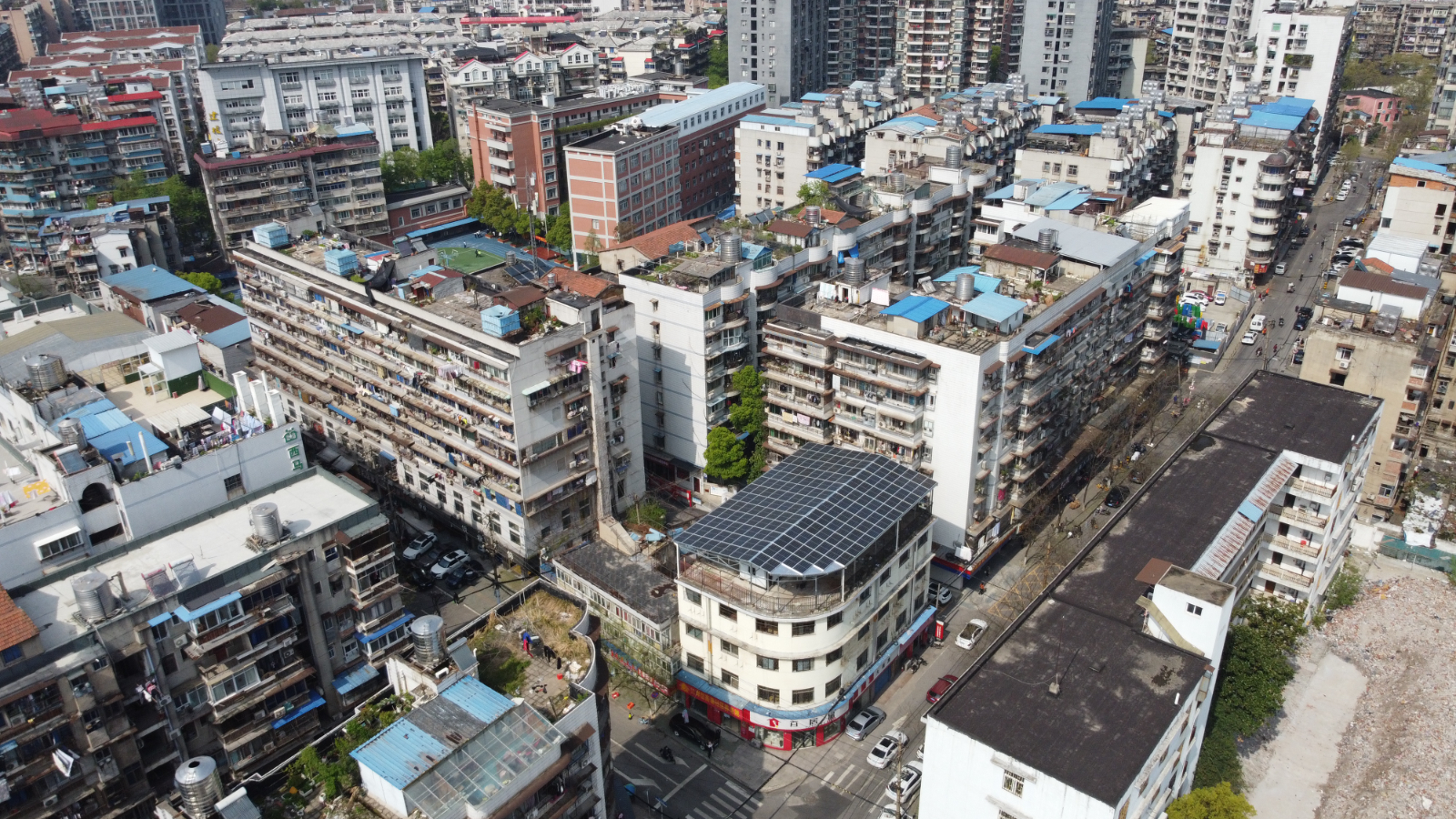 以光伏新居为样板 探索城市旧改新出路